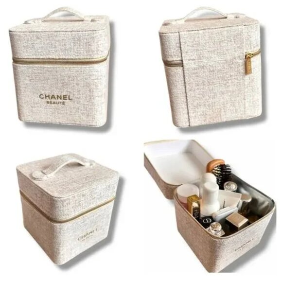 CHANEL Accessories - CHANEL BEAUTE COSMETIC CASE